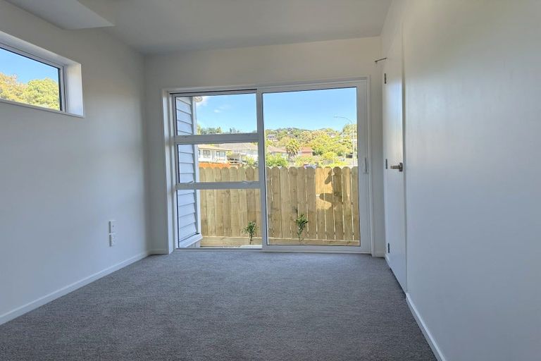 Photo of property in 15c Blenheim Street, Glenfield, Auckland, 0629