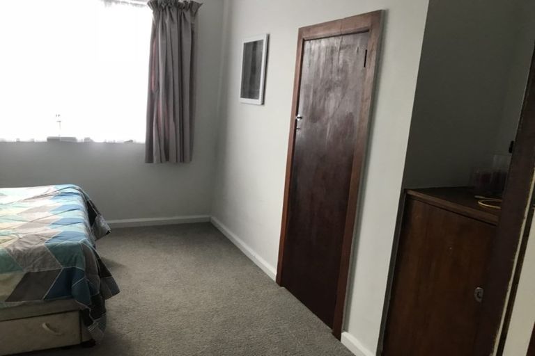 Photo of property in 33 Rewa Street, Takaro, Palmerston North, 4412