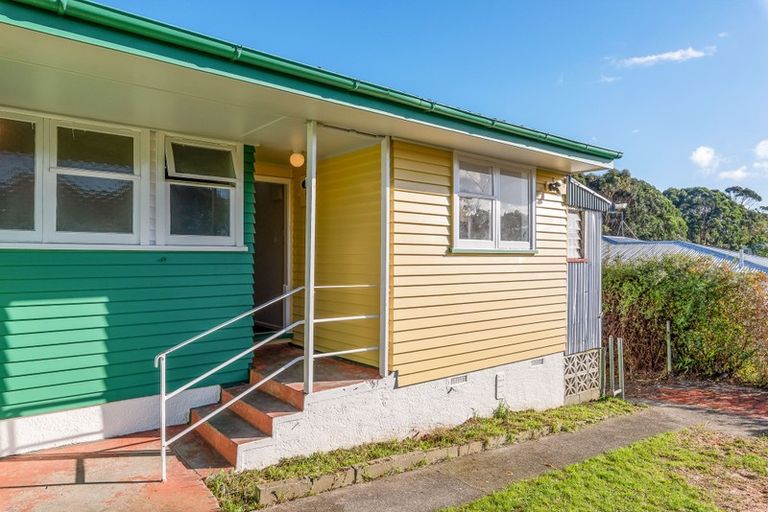 Photo of property in 11 Pukaki Grove, Waitangirua, Porirua, 5024