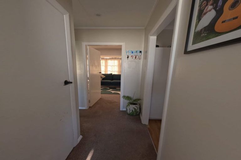 Photo of property in 51a Fraser Crescent, Elderslea, Upper Hutt, 5018