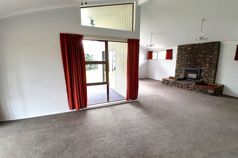 Photo of property in 397 Arapaepae Road South, Levin, 5571