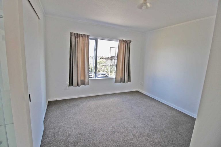 Photo of property in 12 Dixon Road, Fitzroy, Hamilton, 3206