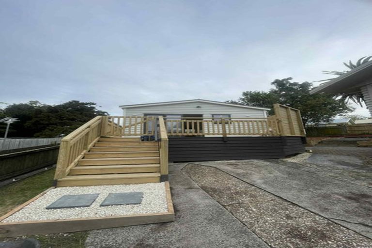 Photo of property in 23 Patts Avenue, Glendene, Auckland, 0602