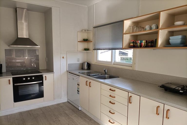 Photo of property in 114 Waimea Road, Nelson South, Nelson, 7010