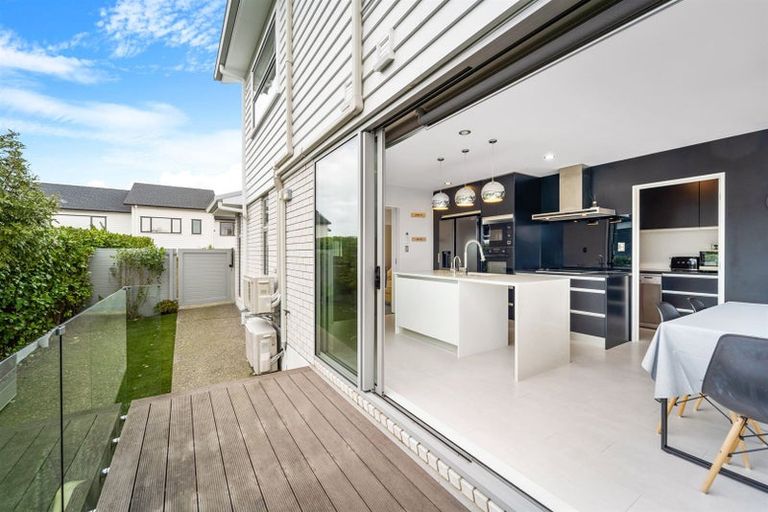 Photo of property in 18 Bella Vista Drive, Gulf Harbour, Whangaparaoa, 0930
