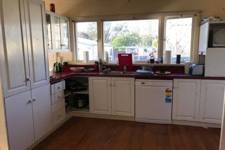 Photo of property in 10 Clonbern Place, Upper Riccarton, Christchurch, 8041