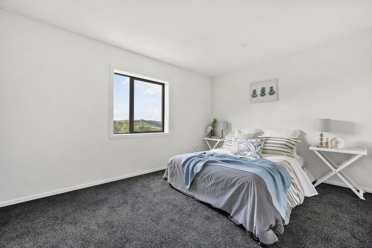 Photo of property in 28 Cathie Place, Karori, Wellington, 6012