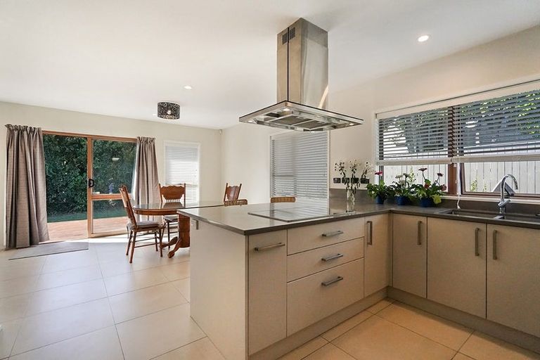 Photo of property in 9 Banksia Place, Goodwood Heights, Auckland, 2105