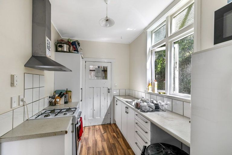 Photo of property in 37 Adams Terrace, Aro Valley, Wellington, 6021