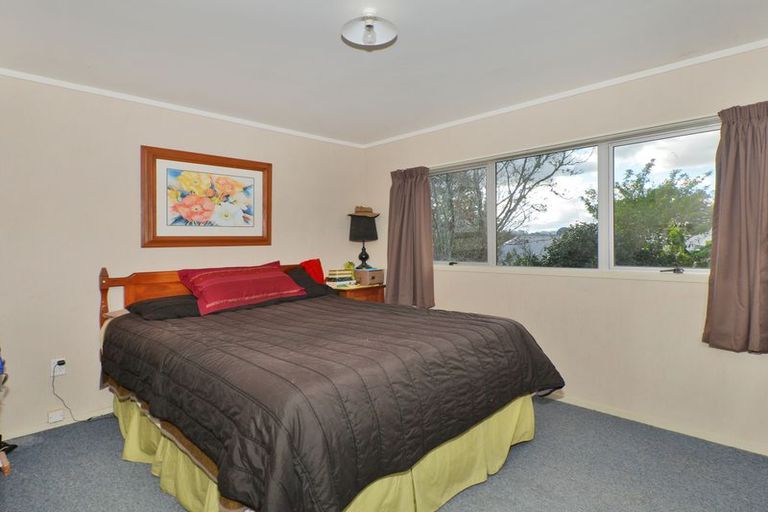 Photo of property in 54 Nottingham Street, Karori, Wellington, 6012