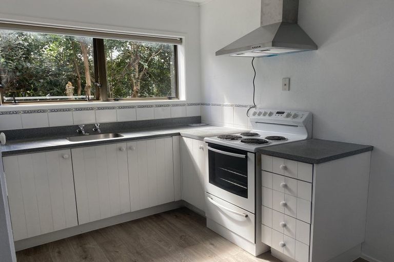 Photo of property in 1/25 Lincoln Road, Henderson, Auckland, 0610