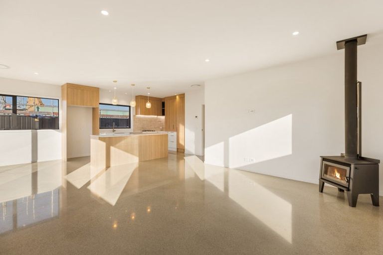 Photo of property in 5 Guthrie Street, Lake Hawea, 9382