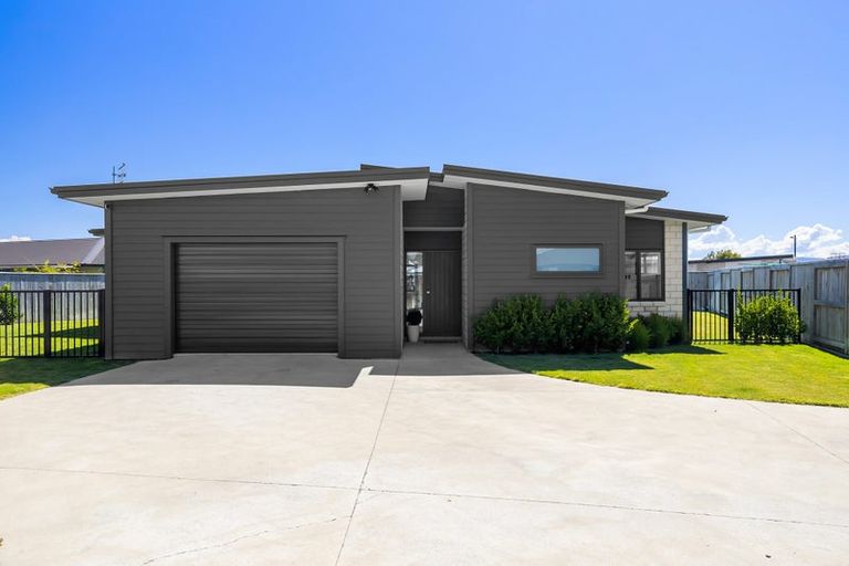 Photo of property in 16 Tawhai Crescent, Wharewaka, Taupo, 3330