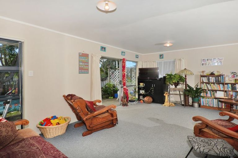 Photo of property in 54 Nottingham Street, Karori, Wellington, 6012