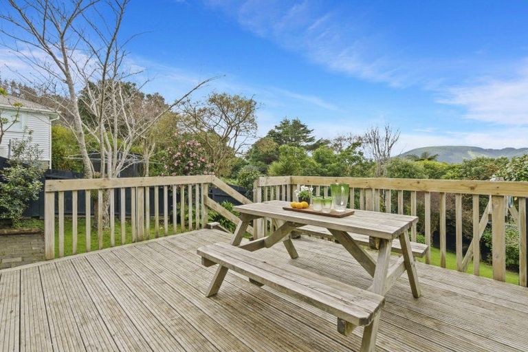 Photo of property in 27 Chester Road, Tawa, Wellington, 5028