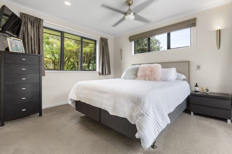 Photo of property in 4 Gleaming Place, Waiuku, 2123