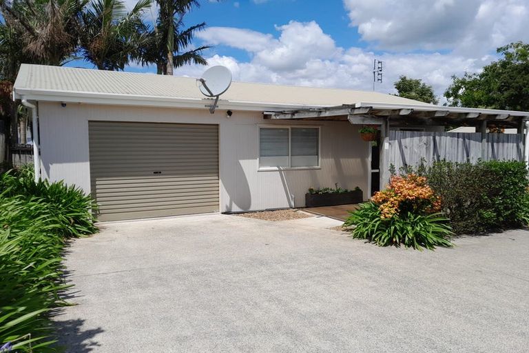Photo of property in 52 Rodney Street, Howick, Auckland, 2014