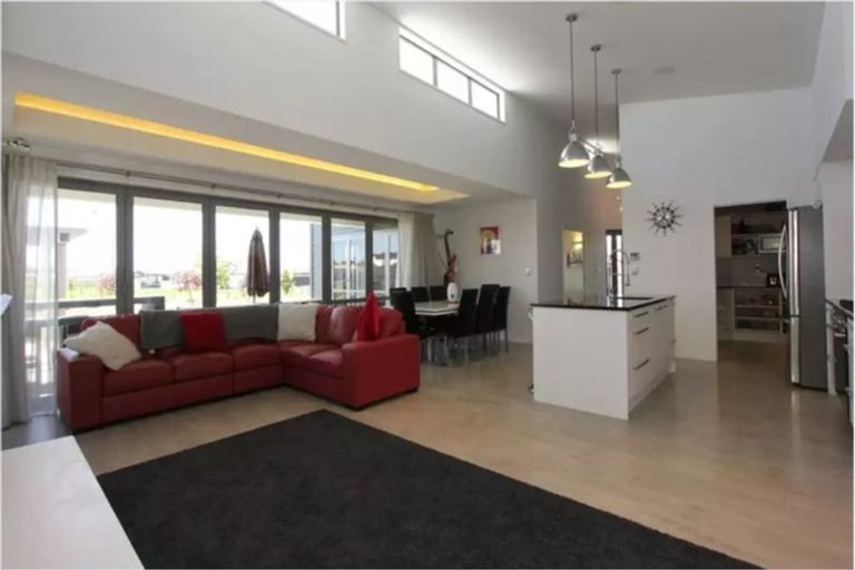 Photo of property in 2 Rossington Drive, West Melton, 7618