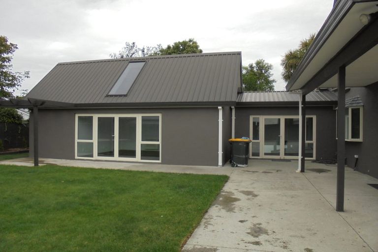 Photo of property in 39 Beauford Place, Parklands, Christchurch, 8083