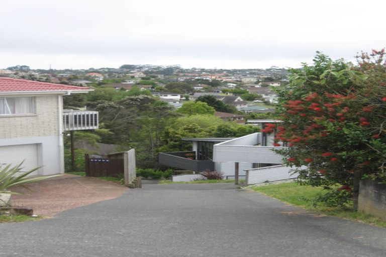 Photo of property in 1/65 Sunset Road, Totara Vale, Auckland, 0632