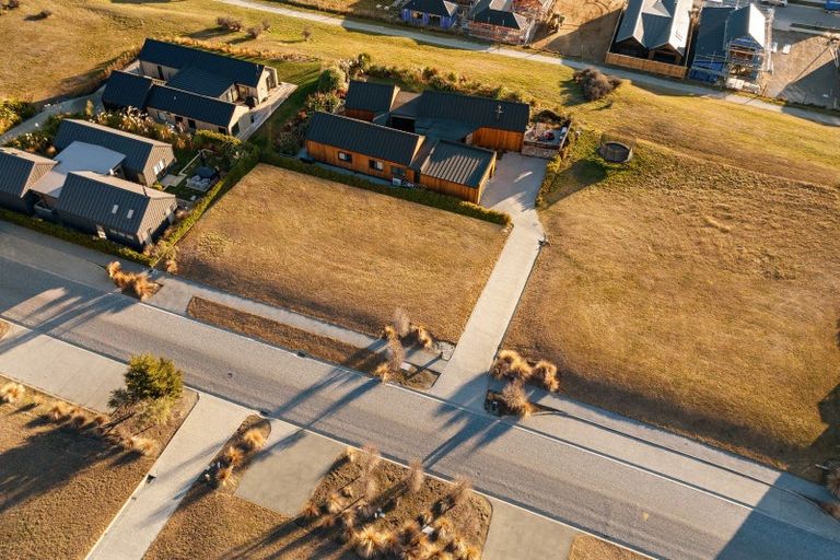 Photo of property in 9 Cunninghams Drive, Jacks Point, Queenstown, 9371