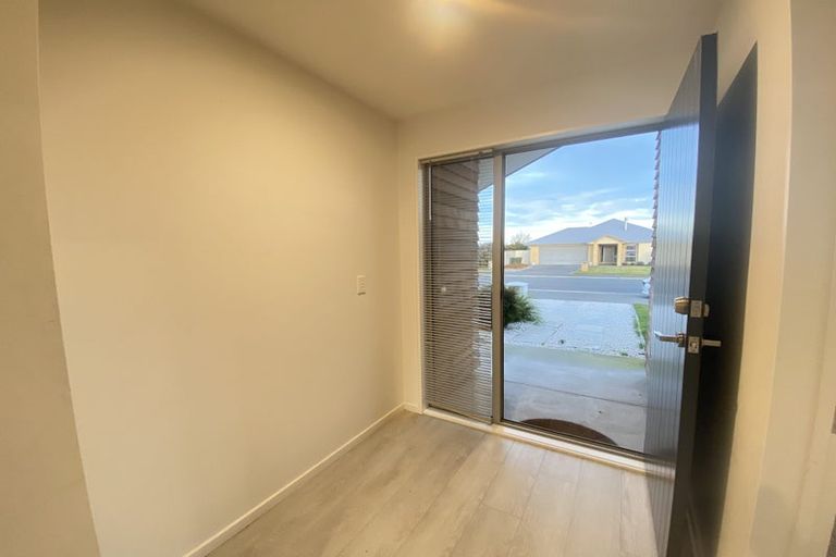 Photo of property in 24 Burnham School Road, Rolleston, 7614