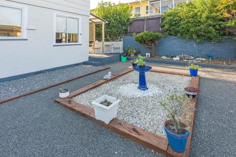 Photo of property in 28 Miro Street, Castlecliff, Whanganui, 4501