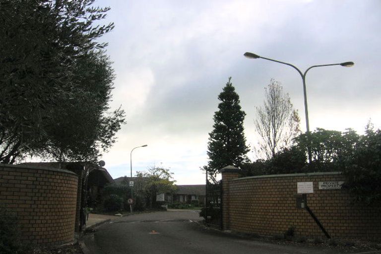 Photo of property in 27 Olive Grove, Highbury, Palmerston North, 4412