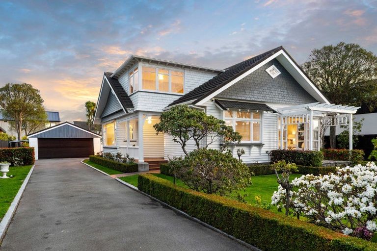Photo of property in 20 Roa Road, Fendalton, Christchurch, 8041