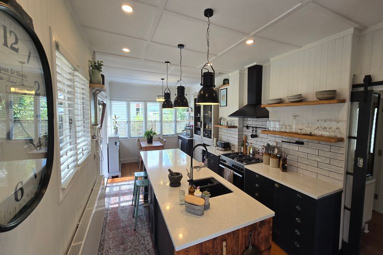 Photo of property in 54 Princes Street, Cambridge, 3434