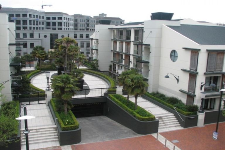 Photo of property in Latitude 37 East Apartments, 2f/20 Pakenham Street East, Auckland Central, Auckland, 1010