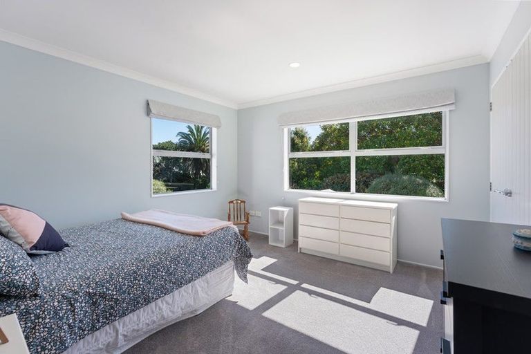 Photo of property in 19 Hurunui Street, Waikanae, 5036