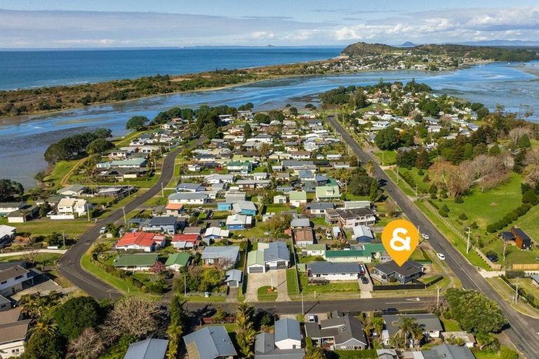 Photo of property in 44 Athenree Road, Athenree, Katikati, 3177