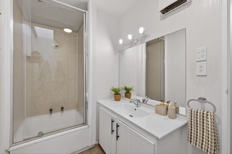 Photo of property in 2/503 Ilam Road, Bryndwr, Christchurch, 8053