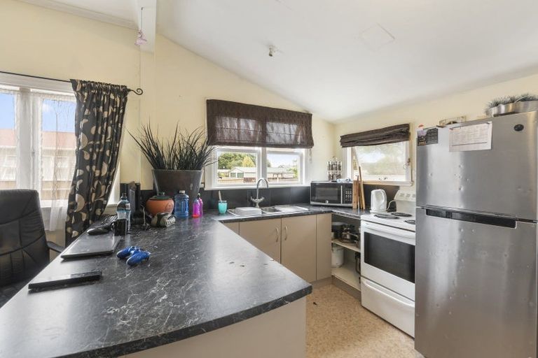 Photo of property in 36 Balmoral Street, Levin, 5510
