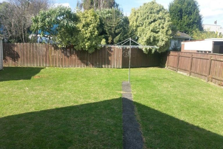 Photo of property in 5 Pinedale Place, Henderson, Auckland, 0610