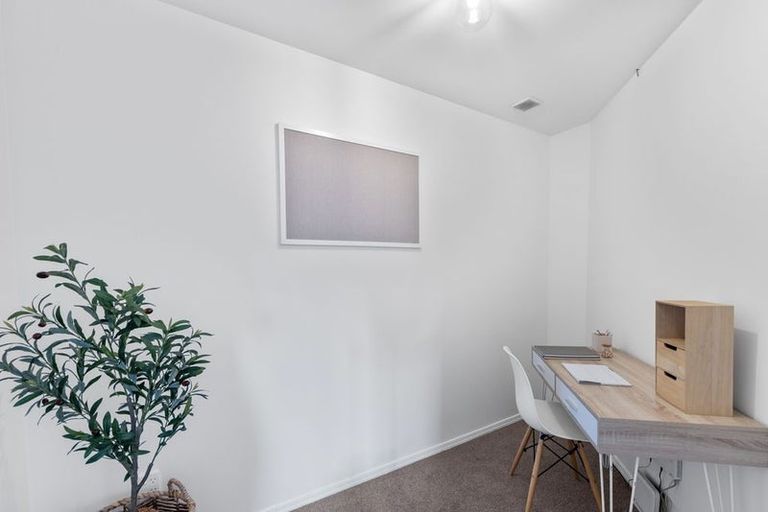 Photo of property in 198 Keyes Road, New Brighton, Christchurch, 8083