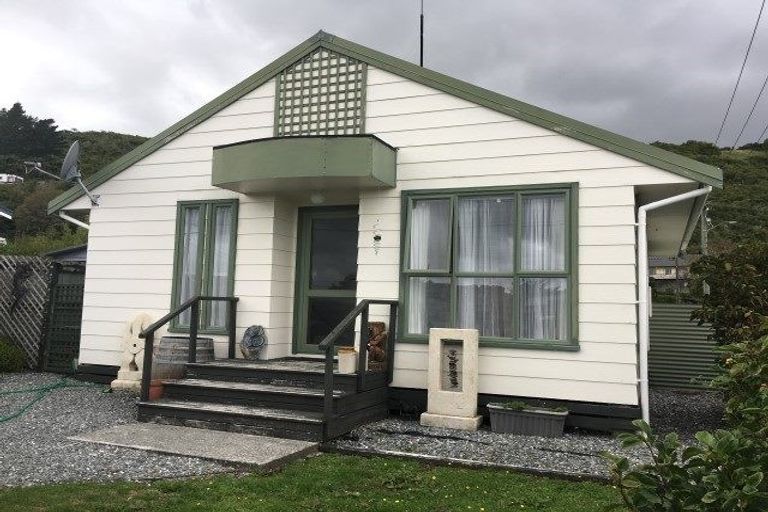 Photo of property in 65 Alexander Street, Greymouth, 7805