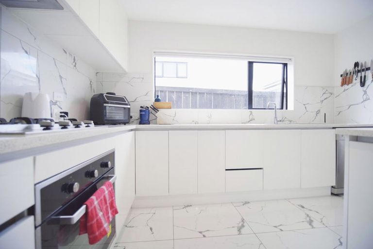 Photo of property in 52e Tapu Road, Huapai, Kumeu, 0810