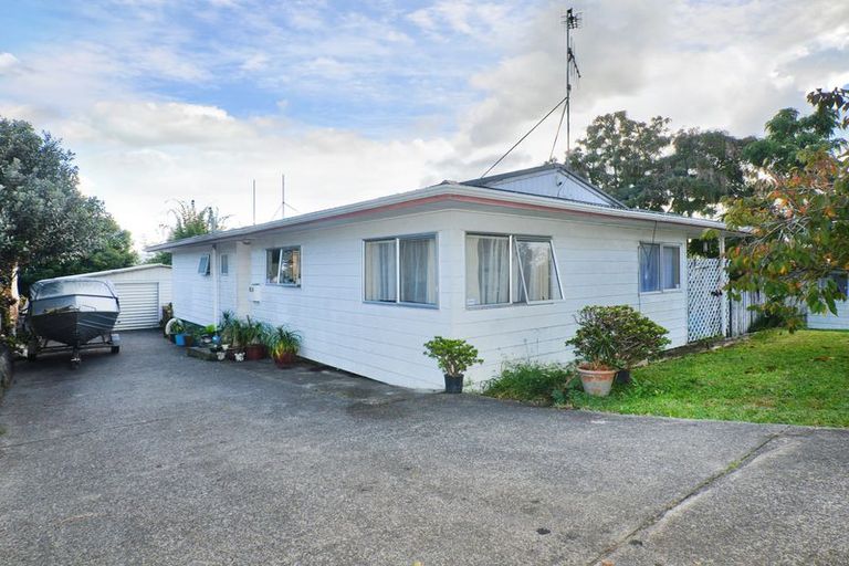 Photo of property in 54 Nottingham Street, Karori, Wellington, 6012