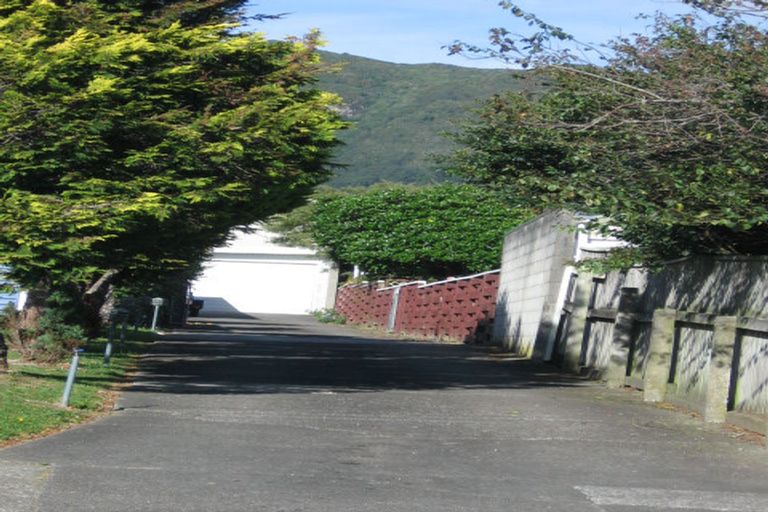 Photo of property in 6a Kairimu Street, Stokes Valley, Lower Hutt, 5019