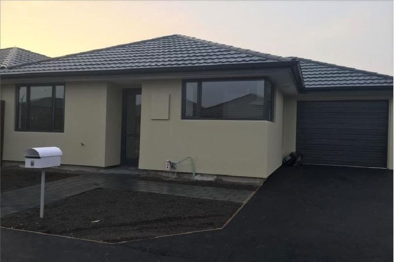 Photo of property in 52d Marshland Road, Shirley, Christchurch, 8061
