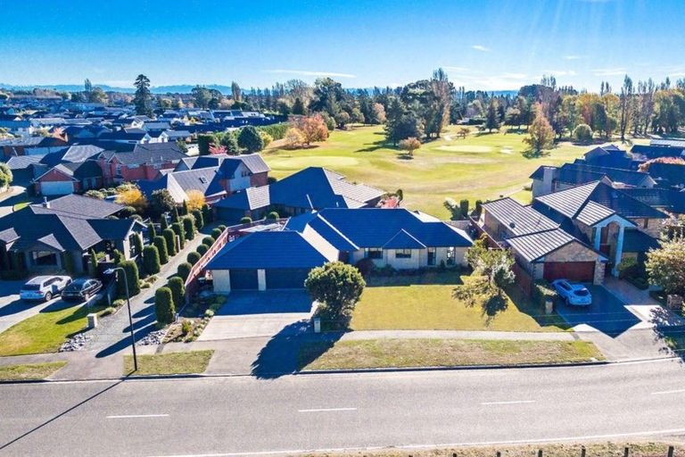 Photo of property in 73 Waitikiri Drive, Parklands, Christchurch, 8083