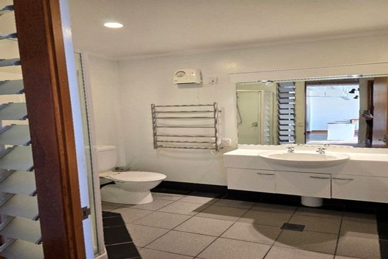 Photo of property in Pirie Street Townhouses, 28/35 Pirie Street, Mount Victoria, Wellington, 6011