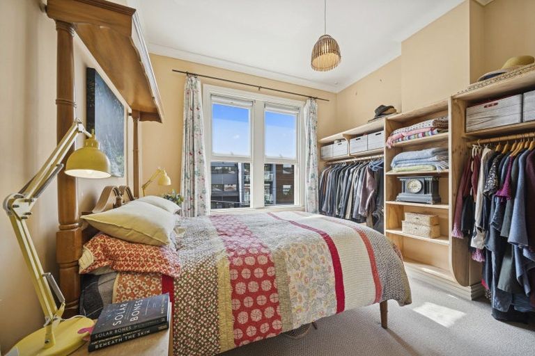 Photo of property in 160a Tasman Street, Mount Cook, Wellington, 6021