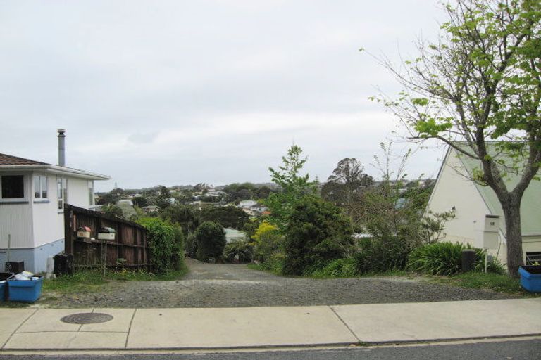 Photo of property in 15 Rakino Avenue, Manly, Whangaparaoa, 0930