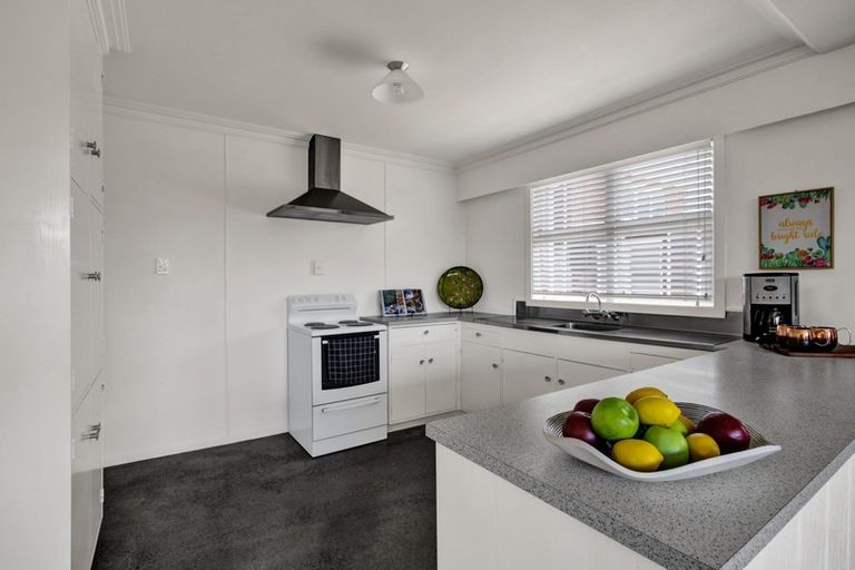 Photo of property in 70 Pendarves Street, New Plymouth, 4310