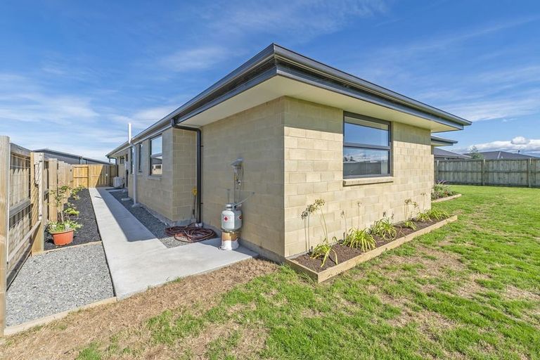 Photo of property in 38 Graeme Foote Street, Darfield, 7510