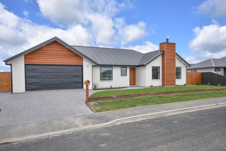 Photo of property in 37 Anderton Crescent, Mosgiel, 9024