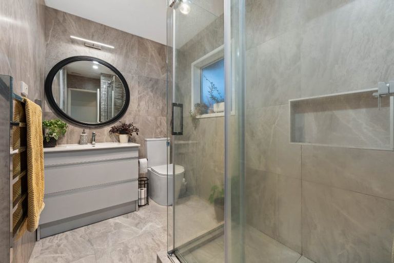 Photo of property in 24 Beauchamp Drive, Massey, Auckland, 0614